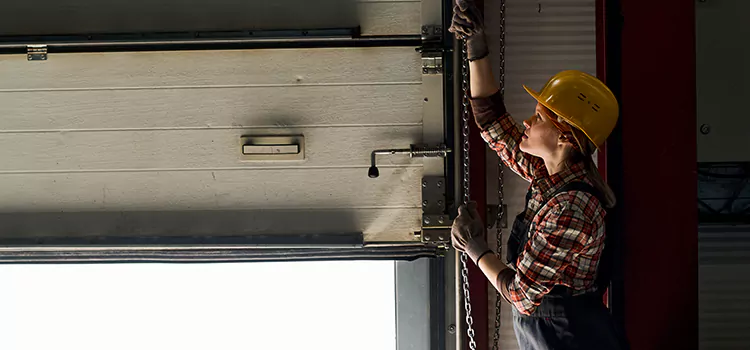 Addressing Common Garage Door Stoppage Issues in Maumelle, AR